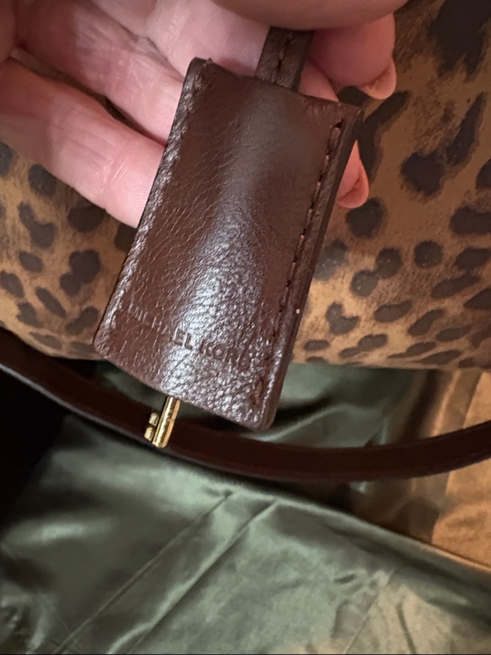 Michael Kors Large Hamilton Traveler Leopard Print Tote in Brown and Gold - Picture 6 of 13